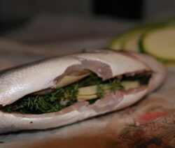 Dorade Mit Thymian Gefüllt