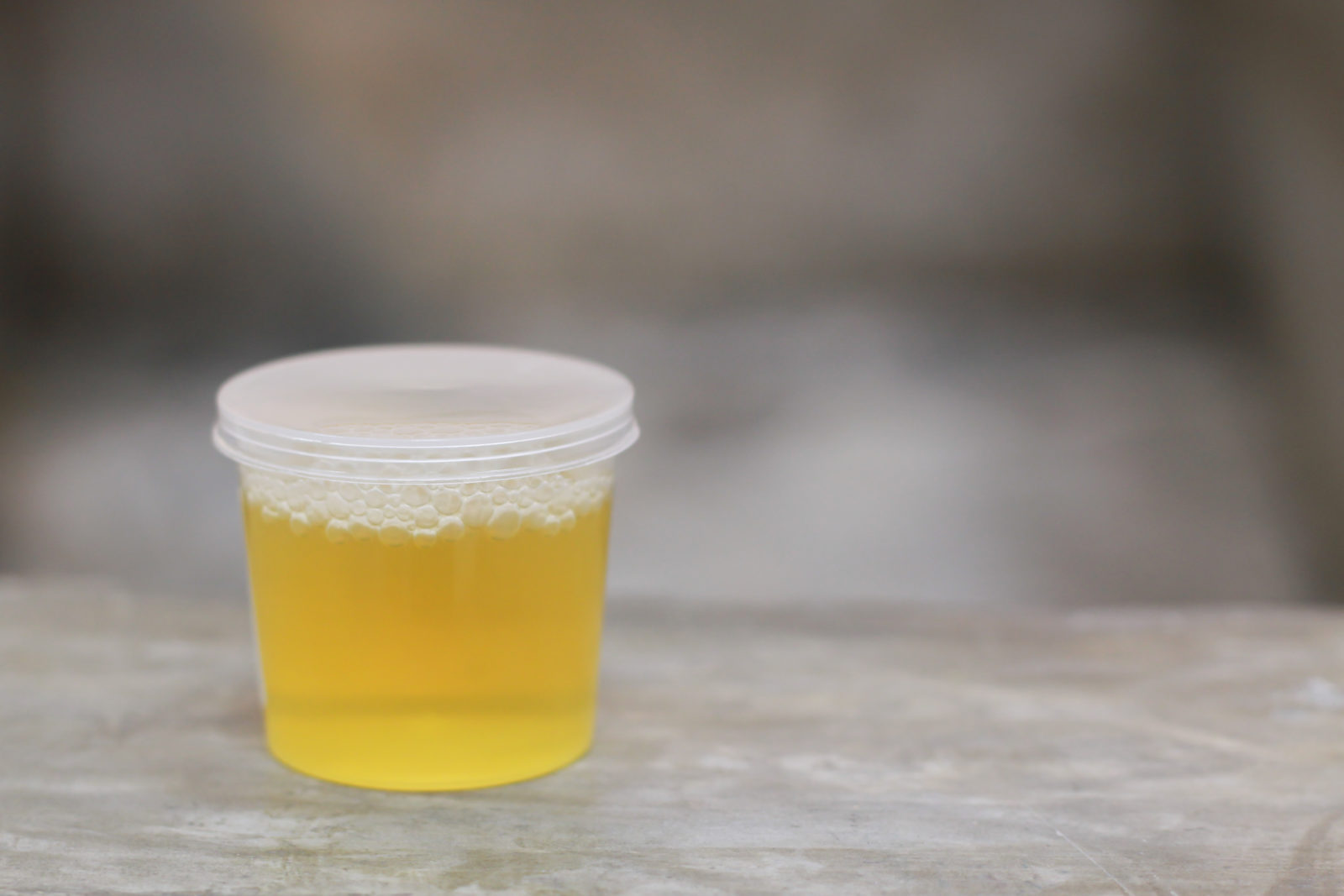 Моча женщины. Моча питьевая. Женская моча. Urine Drink Ultra HD. Мочу для уринотерапии купить.