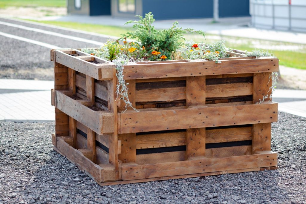 Hochbeet aus Paletten