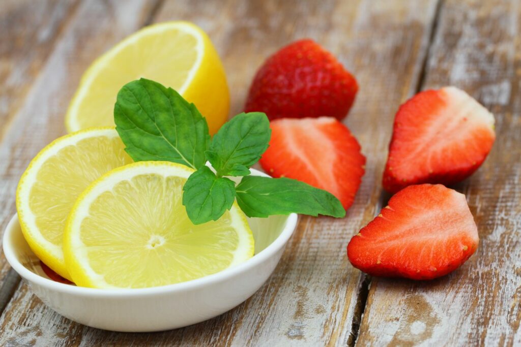 Erdbeeren und Zitronen