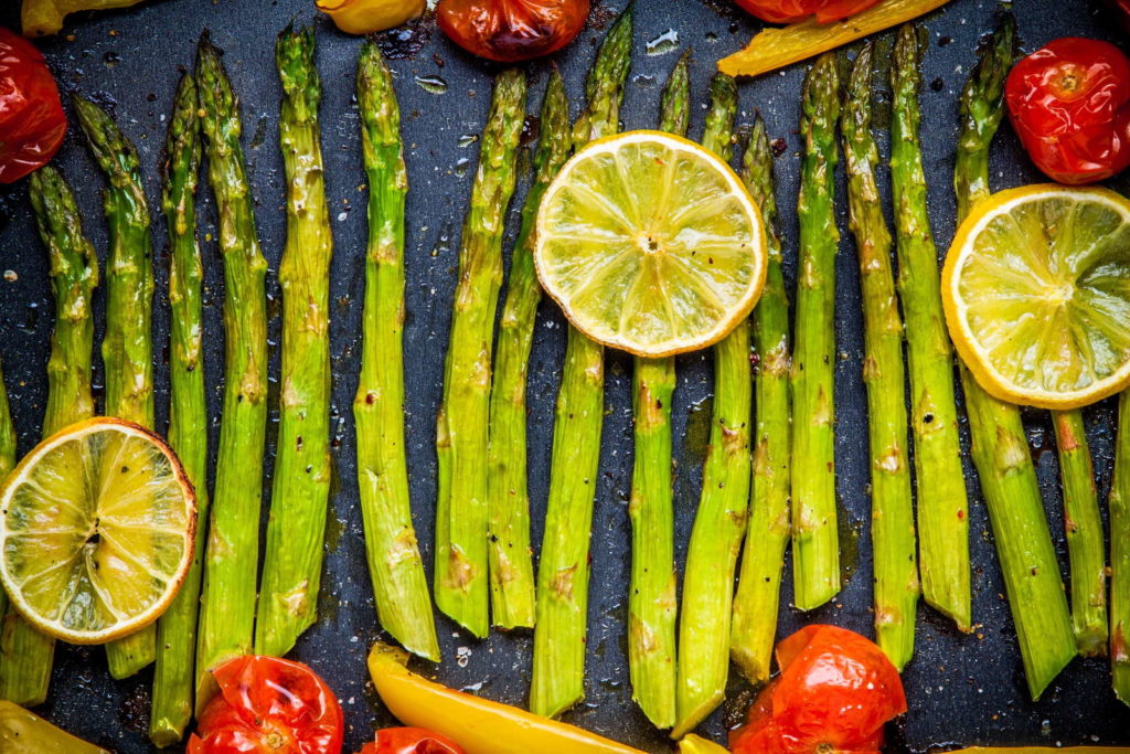 Spargel gebacken mit Gemüse