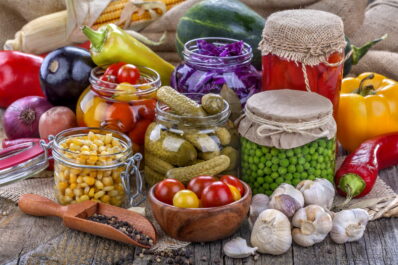 Gemüse und Obst konservieren: Einmachen, einfrieren, trocknen & Co.