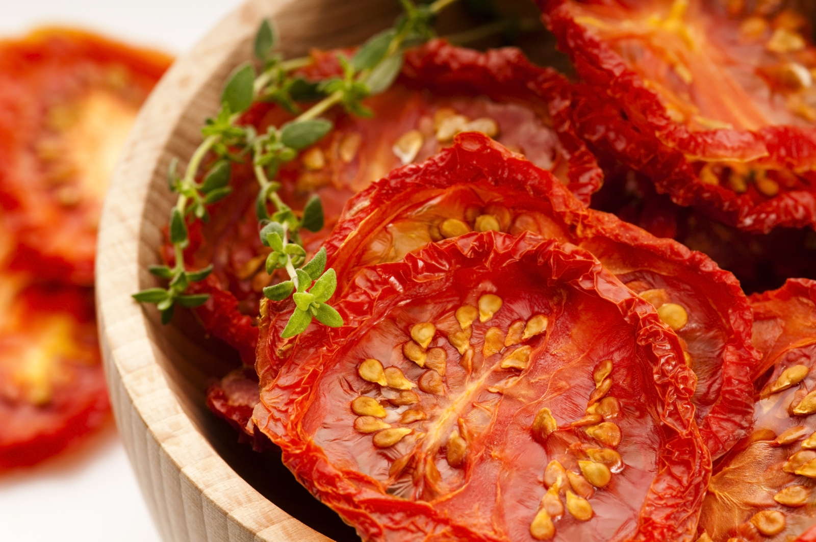 Tomaten haltbar machen: Trocknen, Einlegen &amp; Einwecken - Plantura