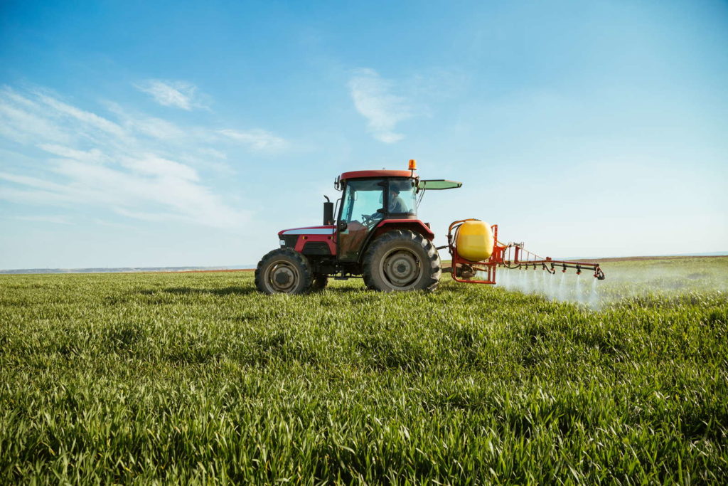Traktor auf Feld