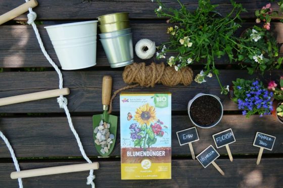 Blumen-Strickleiter bepflanzen: Schöne Ideen mit Hängepflanzen