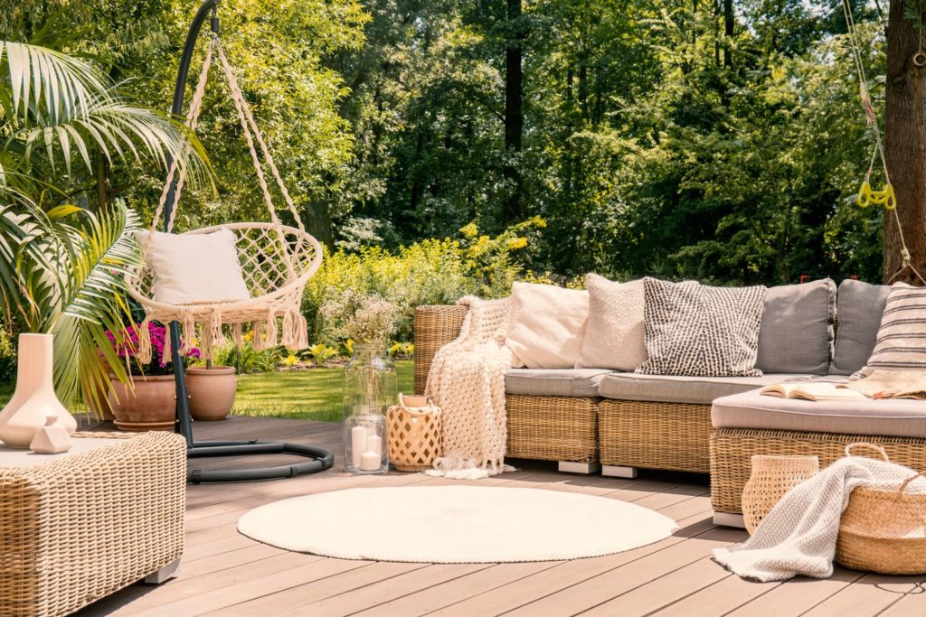 Loungemöbel auf der Terrasse