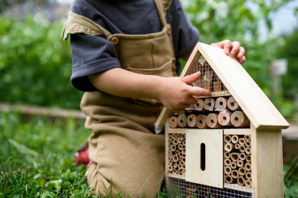 Insektenhotel aus Holz