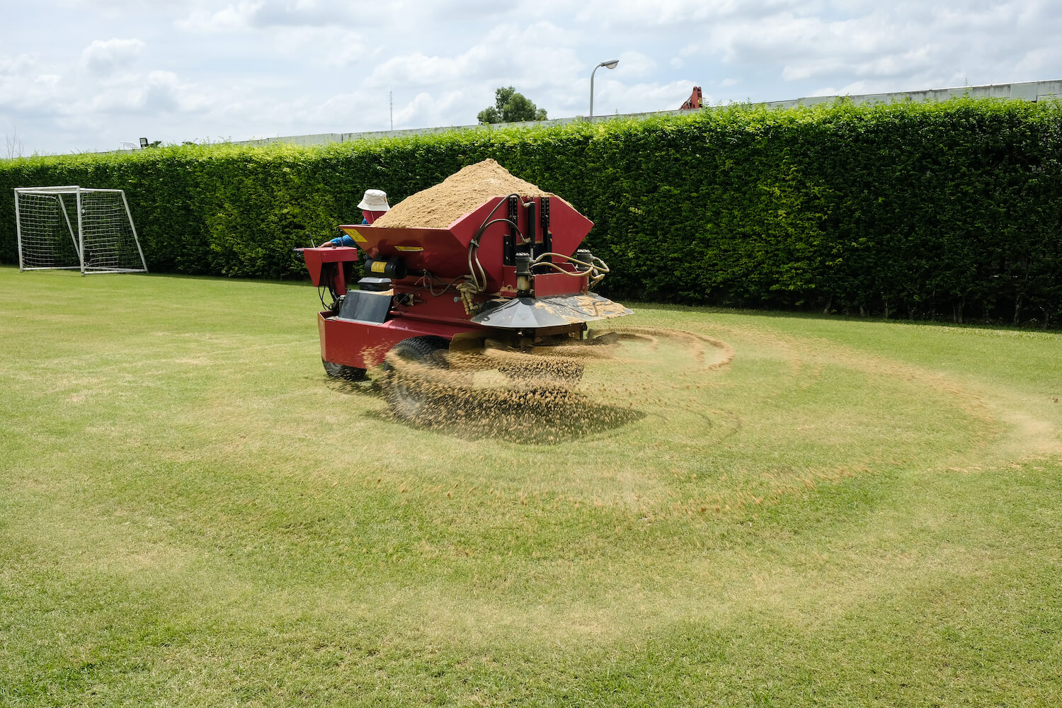 Rasen sanden Tipps zum & der richtige Sand