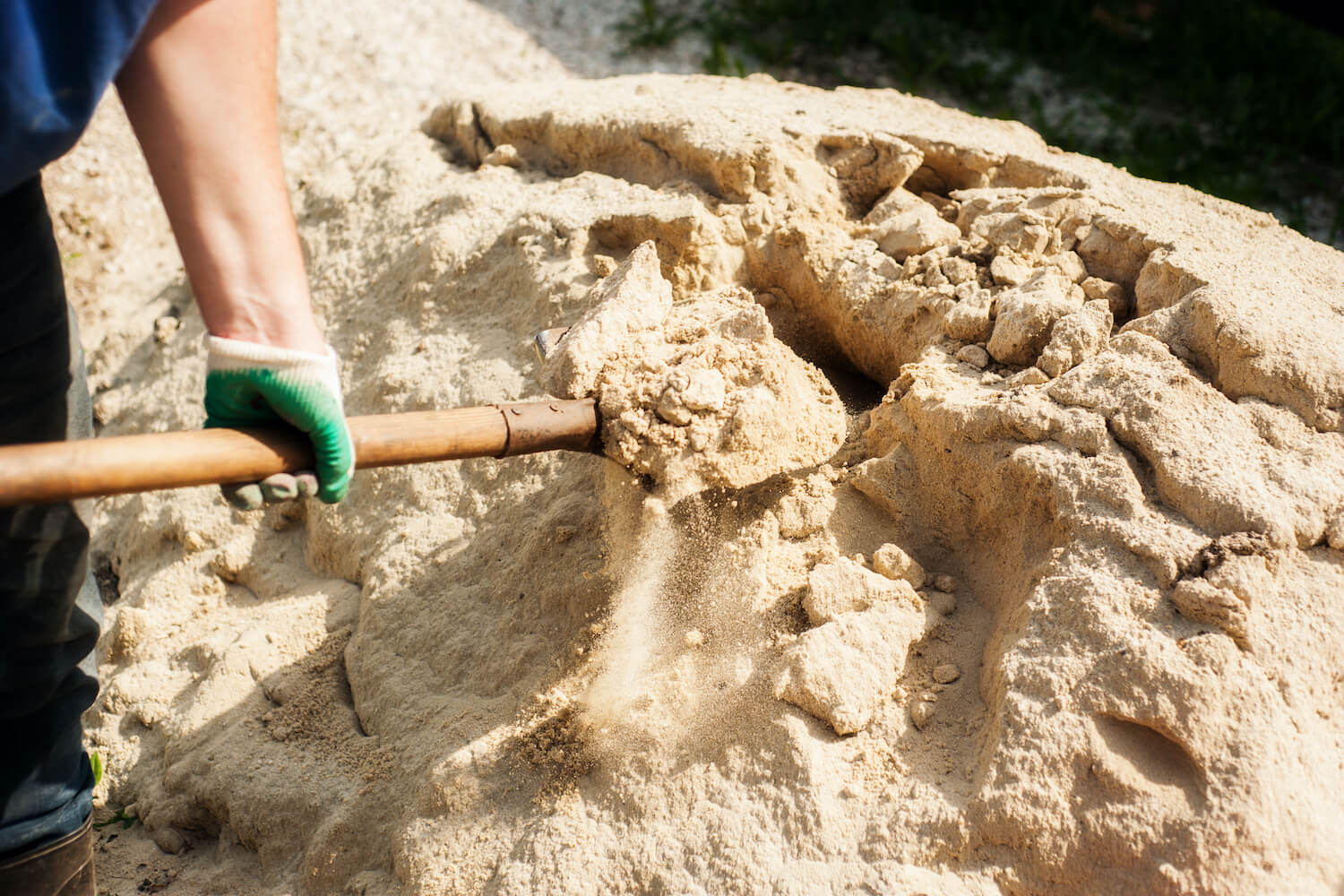 Rasen sanden Tipps zum & der richtige Sand